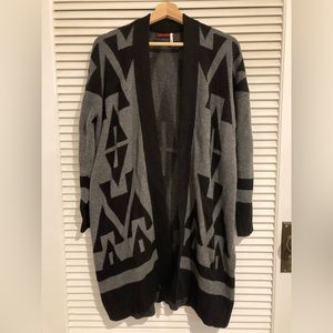Left On Houston Long Sleeve Duster/Cardigan Black and Gray Size Small